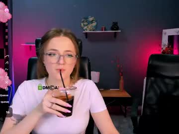 liana kisses