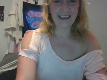 pinkwhitney618